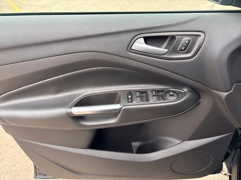 Used 2018 Ford Escape SE w/ SE Sport Appearance Package FWD image 13