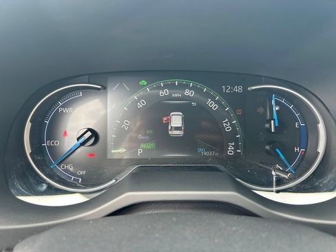 Used 2025 Toyota RAV4 LE AWD/4WD image 18