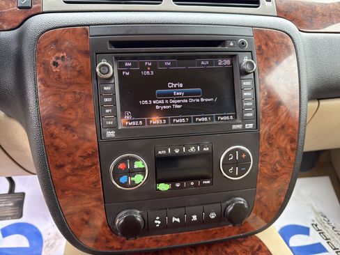 Used 2008 Chevrolet Suburban LTZ w/ LTZ Preferred Equipment Group image 20