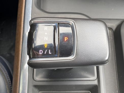 Used 2022 Chevrolet Silverado 1500 High Country image 27