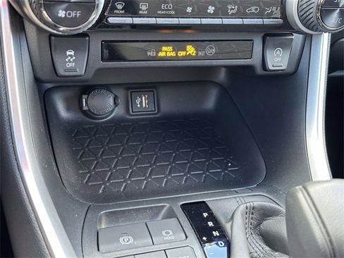 Used 2025 Toyota RAV4 XLE image 24