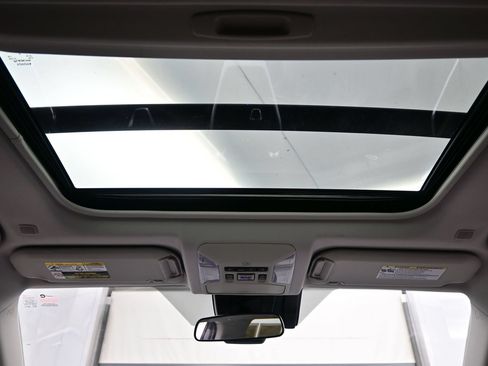 Used 2025 Toyota RAV4 XLE Premium w/ Weather Package FWD image 18