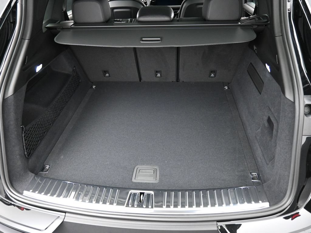 Certified 2026 Porsche Cayenne AWD/4WD image 34