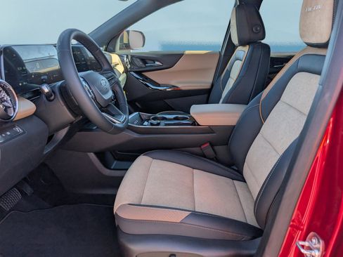 New 2026 Chevrolet Equinox ACTIV image 17