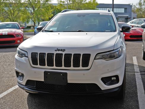 Used 2023 Jeep Cherokee Altitude Lux image 1