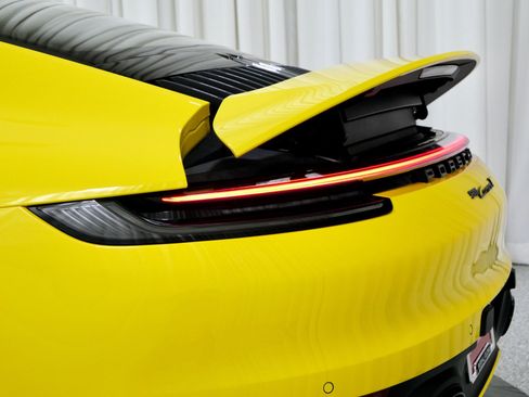 Used 2023 Porsche 911 Carrera T image 37