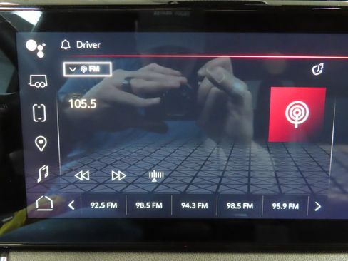 Used 2023 GMC Sierra 1500 AT4 w/ Technology Package AWD/4WD image 30