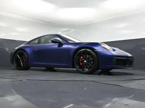 Certified 2020 Porsche 911 Carrera 4S AWD/4WD image 28