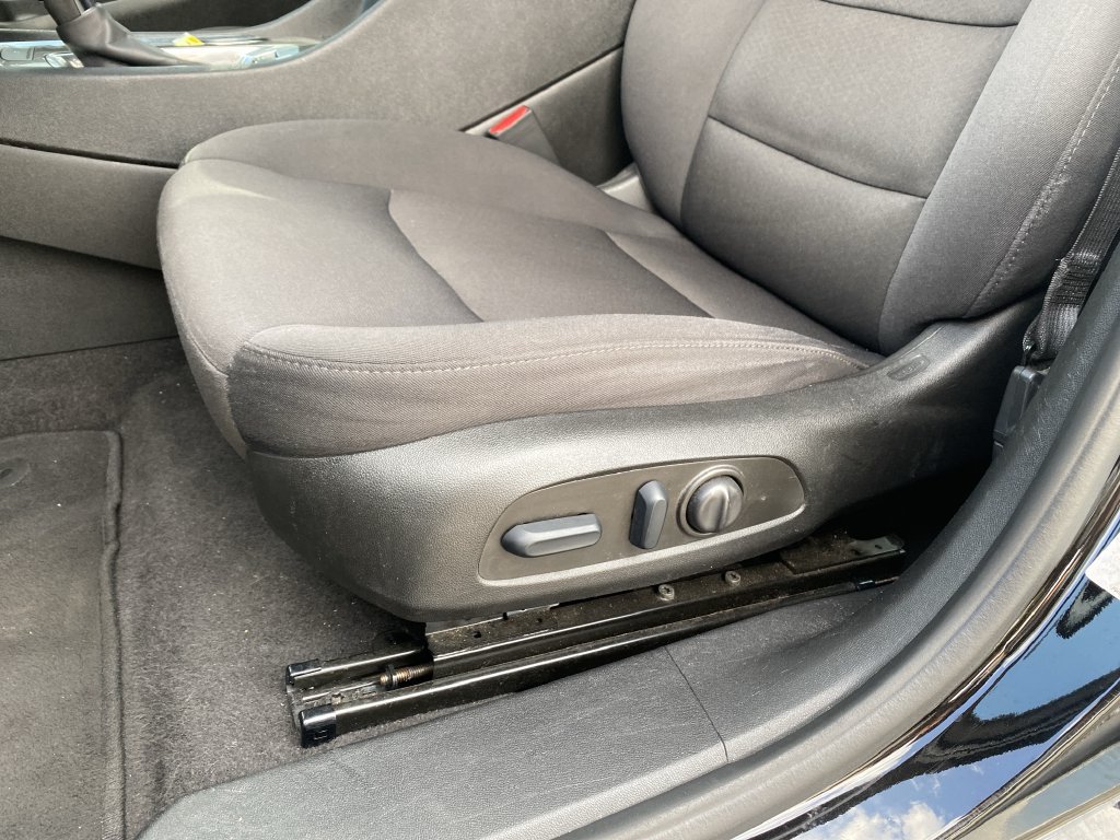 Used 2022 Chevrolet Malibu LT FWD image 12
