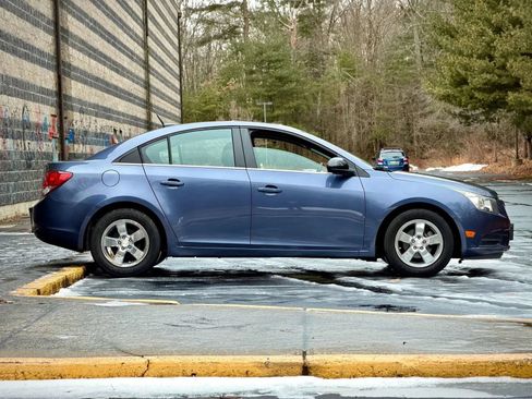 Used 2014 Chevrolet Cruze LT FWD image 9