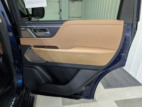 Used 2025 INFINITI QX80 Sensory AWD/4WD image 30