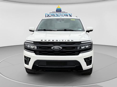 Used 2024 Ford Expedition Limited AWD/4WD image 8
