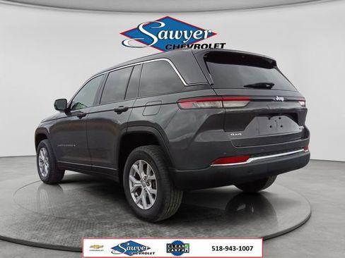 Used 2022 Jeep Grand Cherokee Limited AWD/4WD image 3