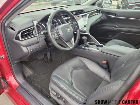 Used 2020 Toyota Camry XLE FWD image 17
