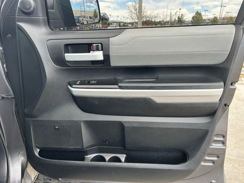 Used 2017 Toyota Tundra Limited w/ Limited Premium Package AWD/4WD image 32