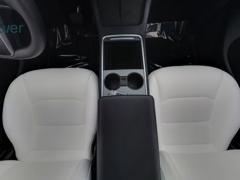 Used 2023 Tesla Model Y Long Range image 27