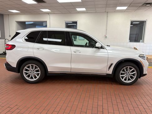 Used 2021 BMW X5 xDrive40i w/ Premium Package image 7