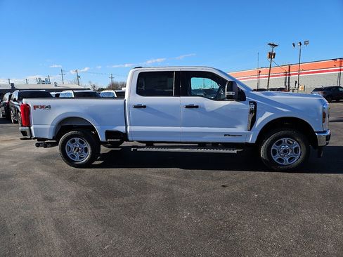 New 2026 Ford F250 XLT w/ FX4 Off-Road Package image 14