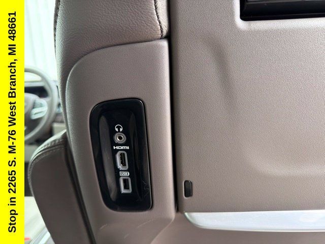 Used 2017 Chrysler Pacifica Touring-L Plus FWD image 26