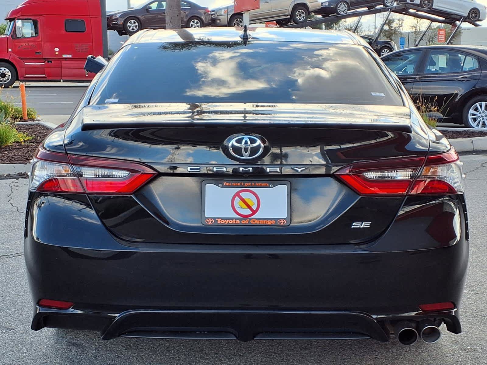 Used 2024 Toyota Camry SE FWD image 5