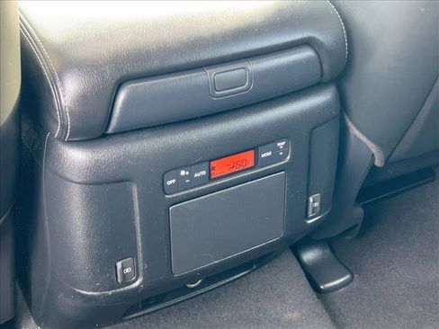 Used 2019 Nissan Armada SL w/ Premium Package image 18