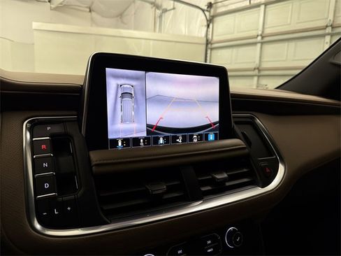 Used 2021 Chevrolet Tahoe Premier w/ Premium Package image 28