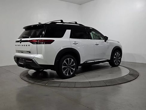 New 2026 Nissan Pathfinder Platinum AWD/4WD image 5