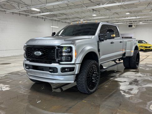 Used 2024 Ford F450 Platinum w/ Camper Package image 21