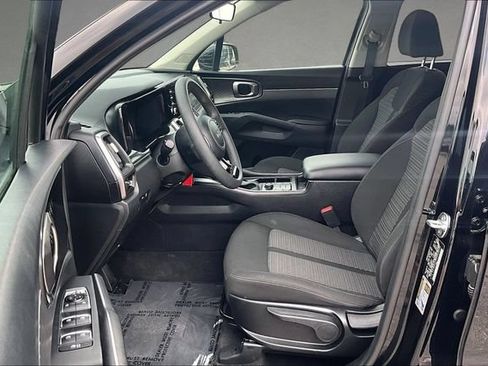 Used 2023 Kia Sorento LX FWD image 22