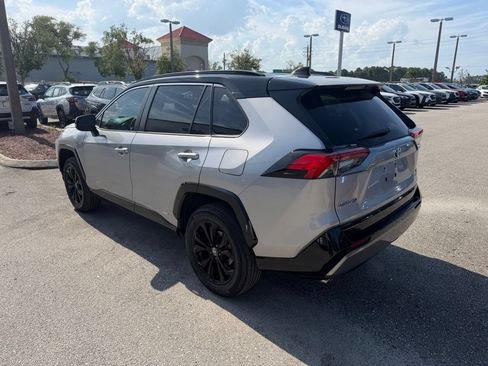 Used 2023 Toyota RAV4 XSE AWD/4WD image 9