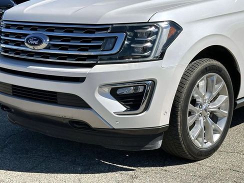 Used 2018 Ford Expedition Limited w/ Equipment Group 302A AWD/4WD image 9
