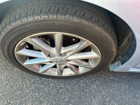 Used 2012 Toyota Prius V Five FWD image 12