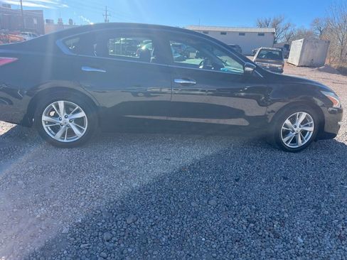 Used 2014 Nissan Altima 2.5 SV w/ Convenience Package image 6