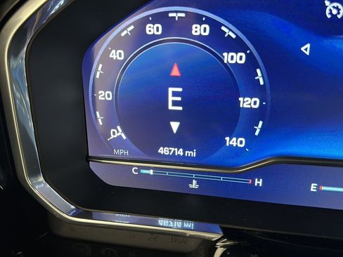 Used 2022 Chevrolet Silverado 1500 LTZ w/ LTZ Premium Package image 11