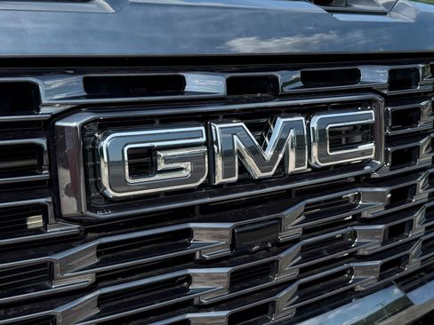 Used 2024 GMC Sierra 3500 Denali Ultimate AWD/4WD image 77