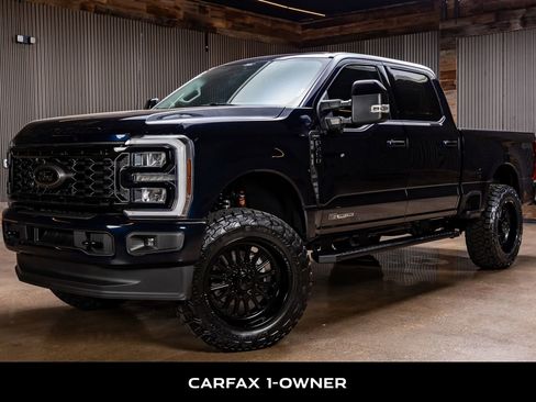Used 2025 Ford F350 Lariat w/ Black Appearance Package image 5