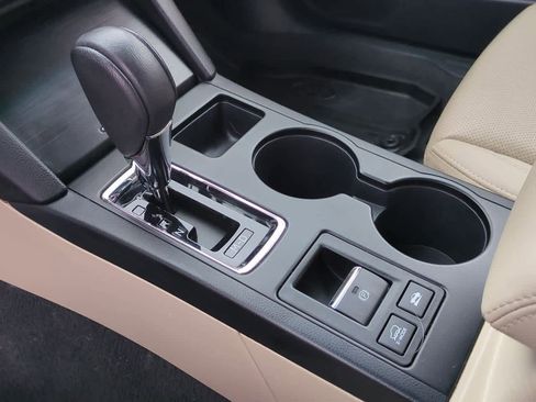 Used 2018 Subaru Outback 2.5i Limited image 32