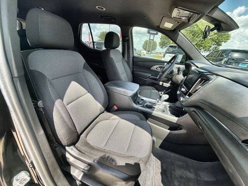 Used 2023 Chevrolet Traverse LT w/ LPO, Cargo Package AWD/4WD image 27