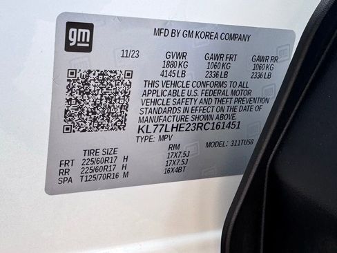 Used 2024 Chevrolet Trax LT w/ LT Convenience Package FWD image 40