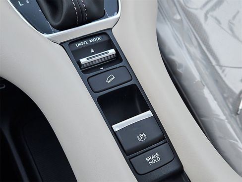 New 2026 Honda HR-V EX-L image 15