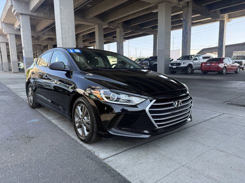 Used 2018 Hyundai Elantra SEL FWD image 3