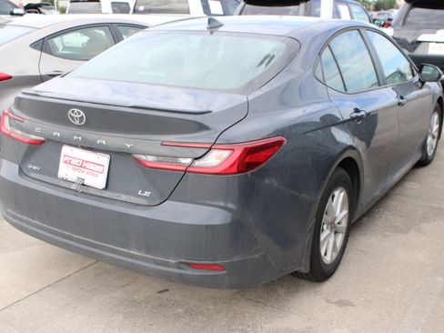 Used 2025 Toyota Camry LE w/ Convenience Package FWD image 11