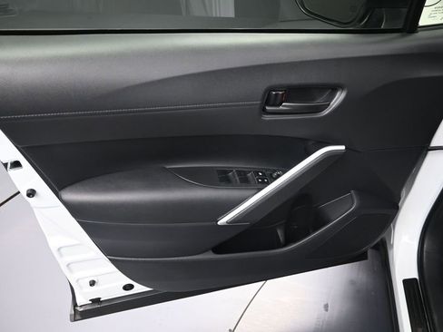 Used 2022 Toyota Corolla Cross LE FWD image 10