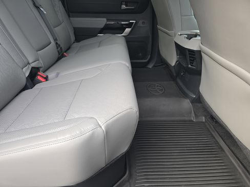 Used 2024 Toyota Tundra Limited image 11