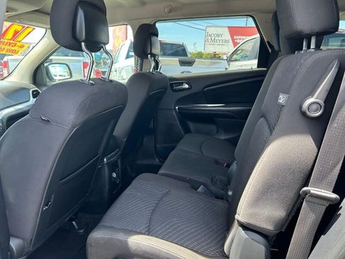 Used 2017 Dodge Journey SXT w/ Comfort/Convenience Group FWD image 19