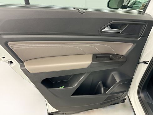 Used 2022 Volkswagen Atlas SE image 27