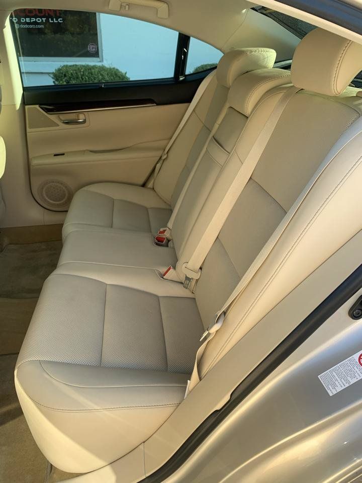 Used 2013 Lexus ES 350 FWD image 8