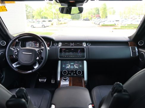 Used 2022 Land Rover Range Rover Westminster Edition image 16