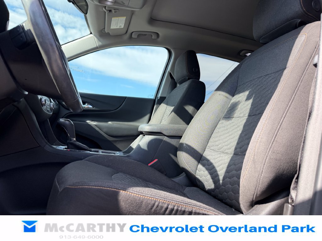 Used 2019 Chevrolet Equinox LT w/ Sun & Navigation Package FWD image 10