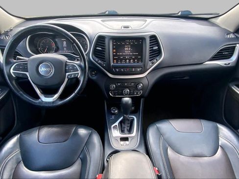 Used 2016 Jeep Cherokee Limited w/ Technology Group AWD/4WD image 16